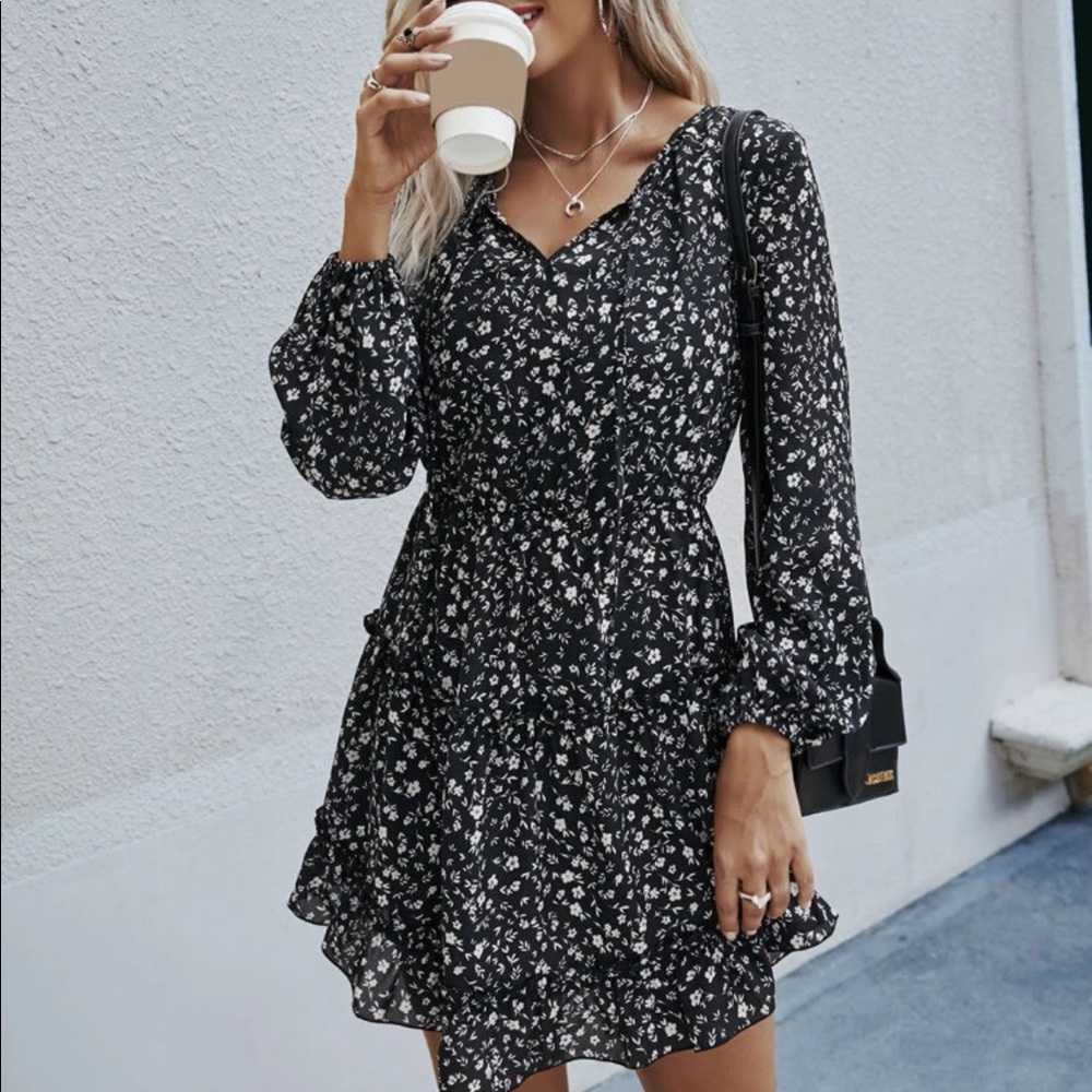 Boho apricot floral print tie neck mini dress - Picture 11 of 12